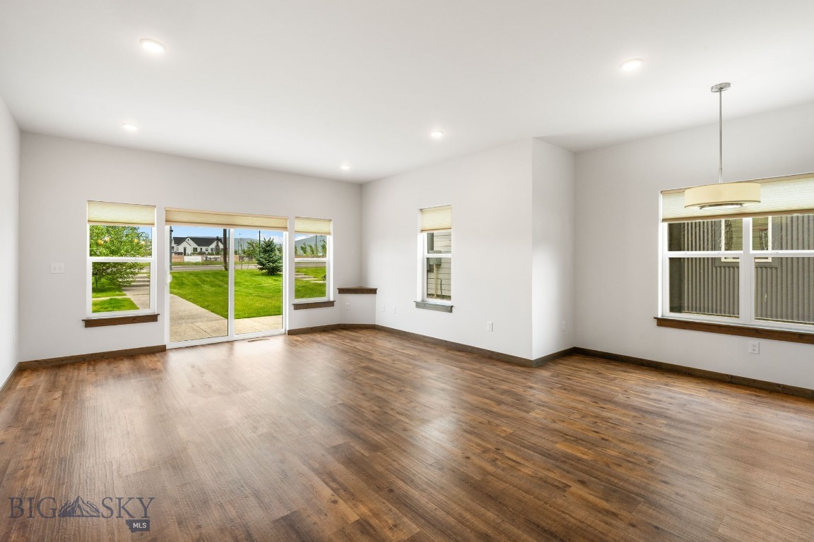 2016 Chipset Street A Property Photo 8