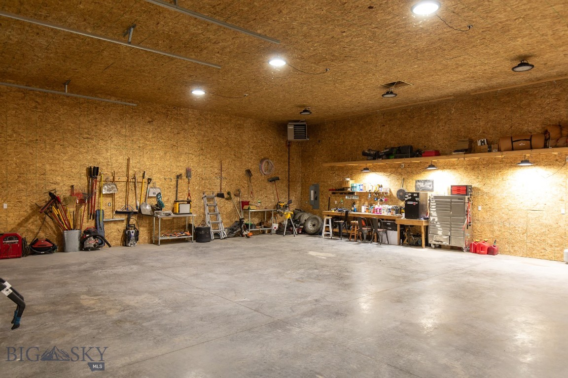 858 Lower Sweet Grass Property Photo 34