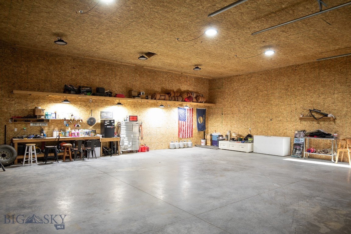 858 Lower Sweet Grass Property Photo 35