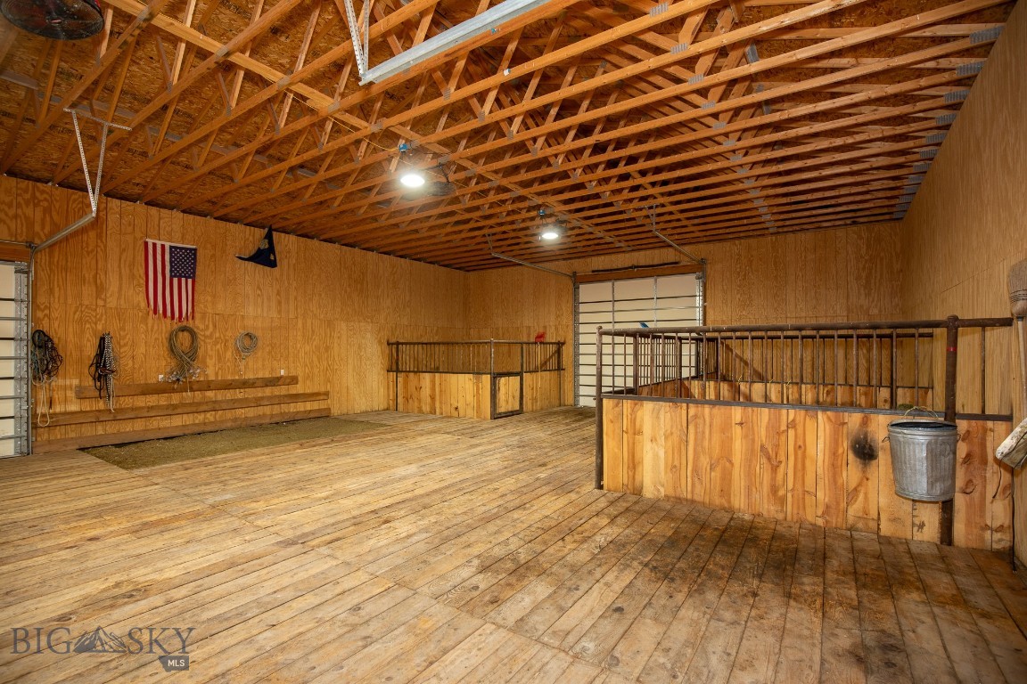858 Lower Sweet Grass Property Photo 39