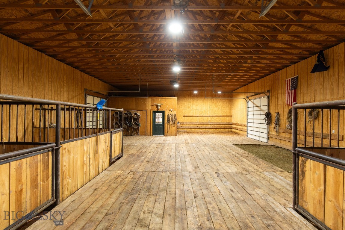 858 Lower Sweet Grass Property Photo 42