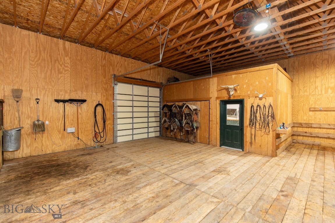 858 Lower Sweet Grass Property Photo 43