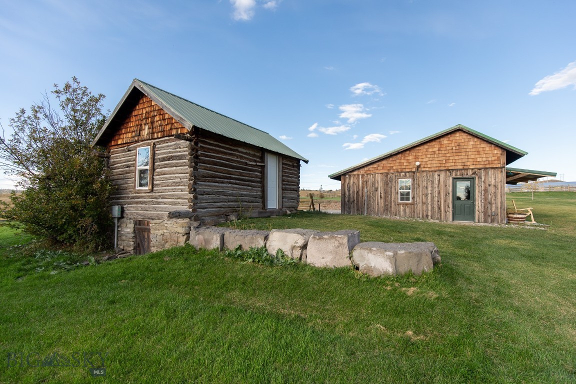 858 Lower Sweet Grass Property Photo 50