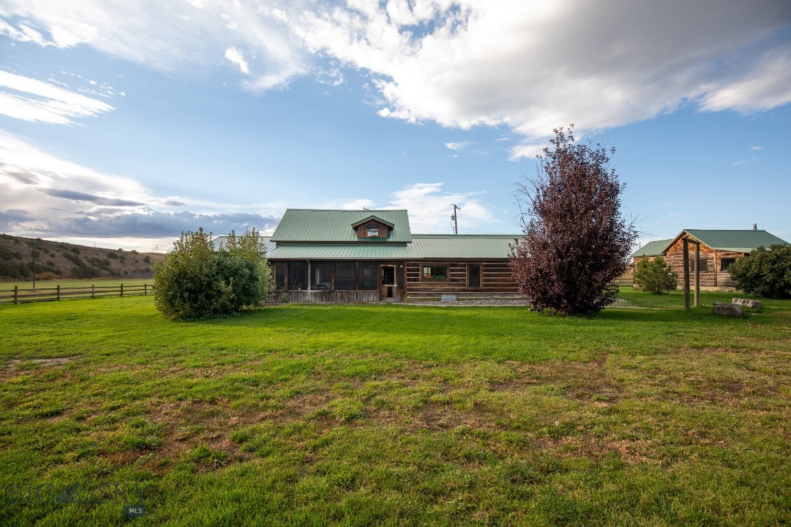 858 Lower Sweet Grass Property Photo 65