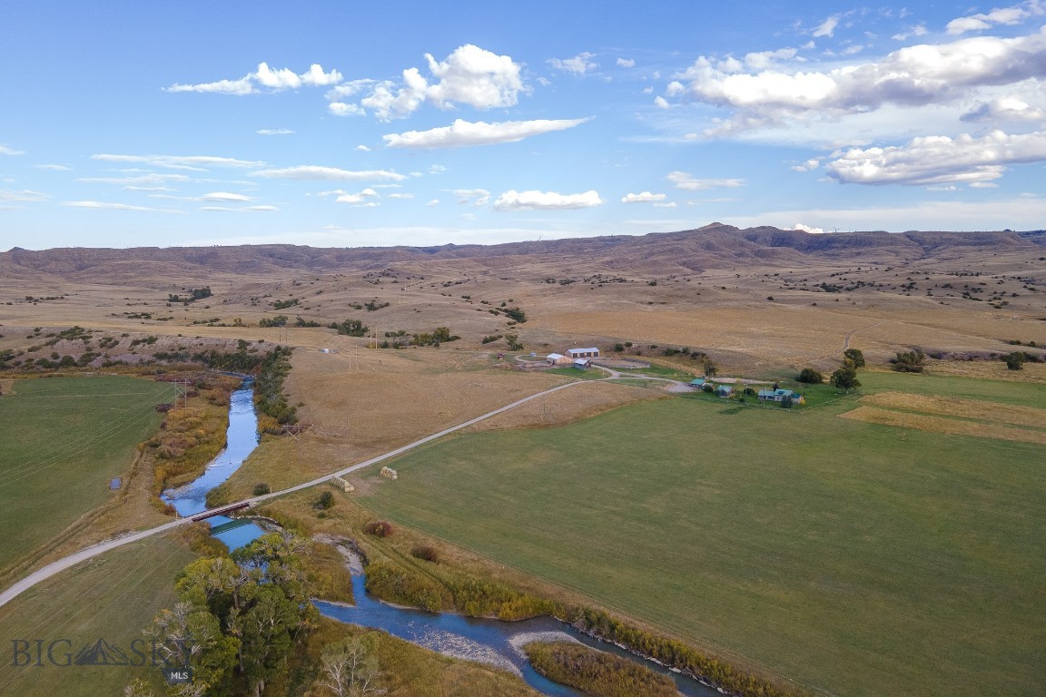 858 Lower Sweet Grass Property Photo 70