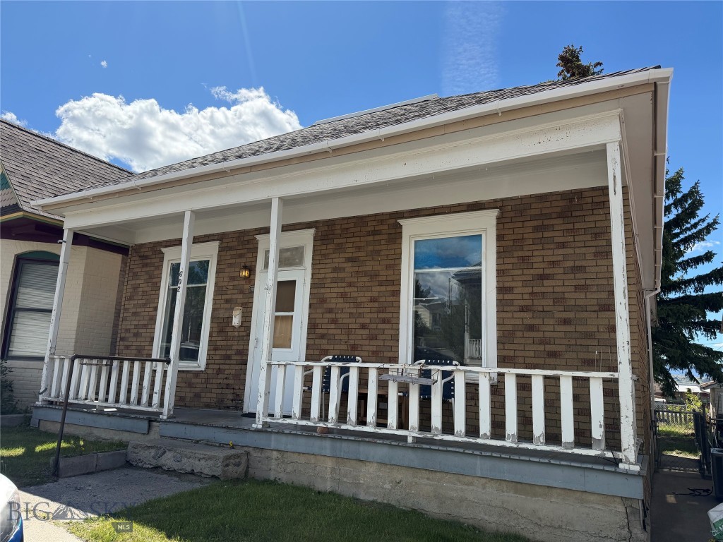 602 Caledonia Property Photo 1