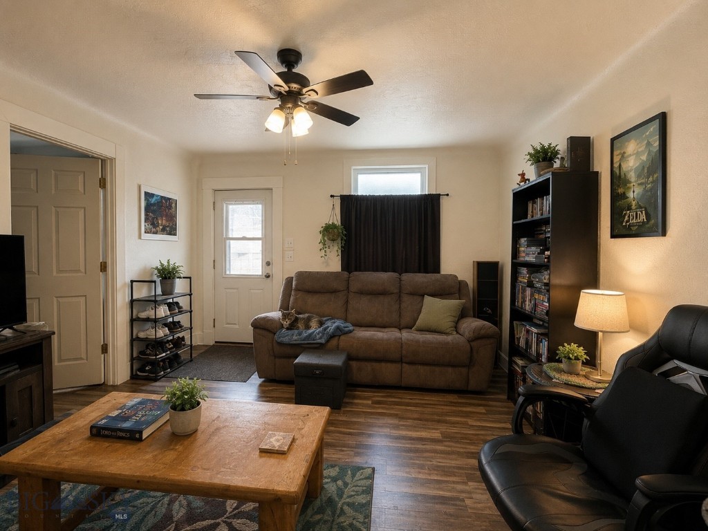 602 Caledonia Property Photo 2