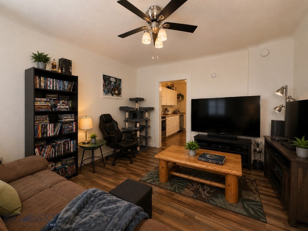 602 Caledonia Property Photo 3