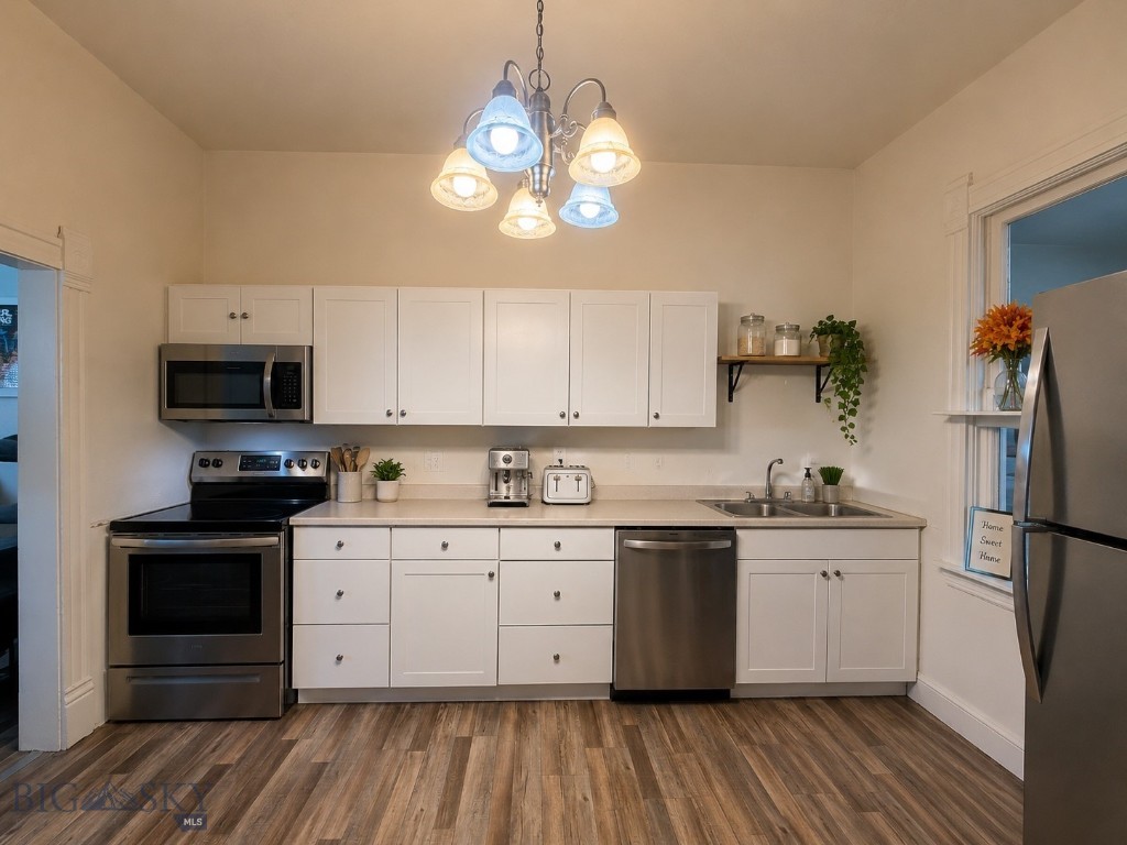 602 Caledonia Property Photo 5