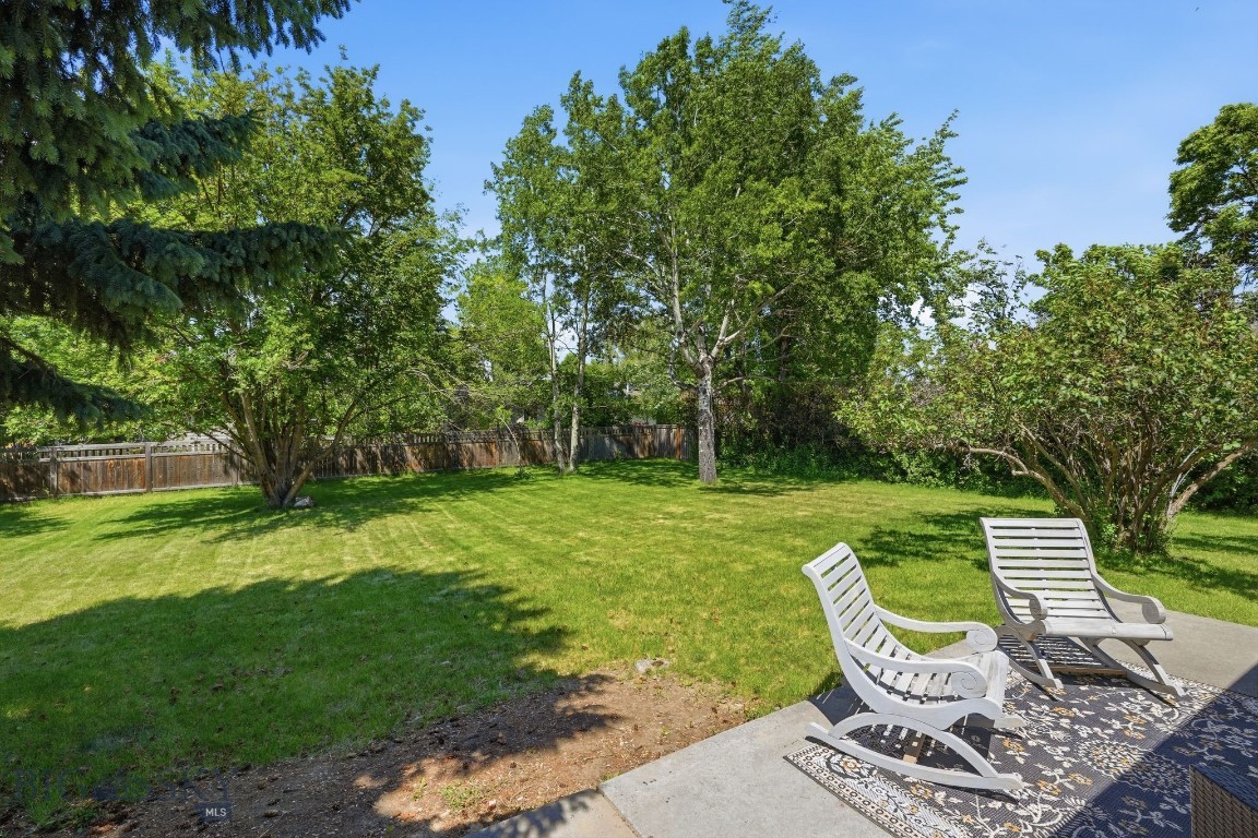 117 Henderson Property Photo 46