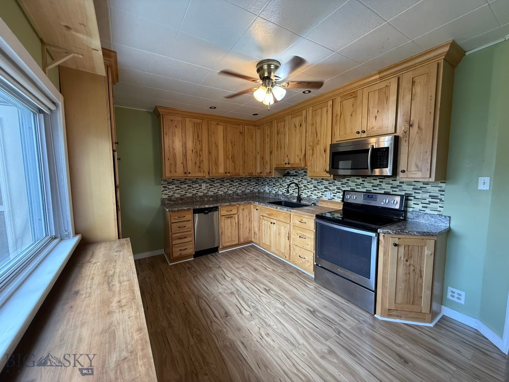 616 Cedar Street Property Photo 3