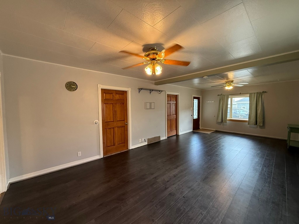 616 Cedar Street Property Photo 8