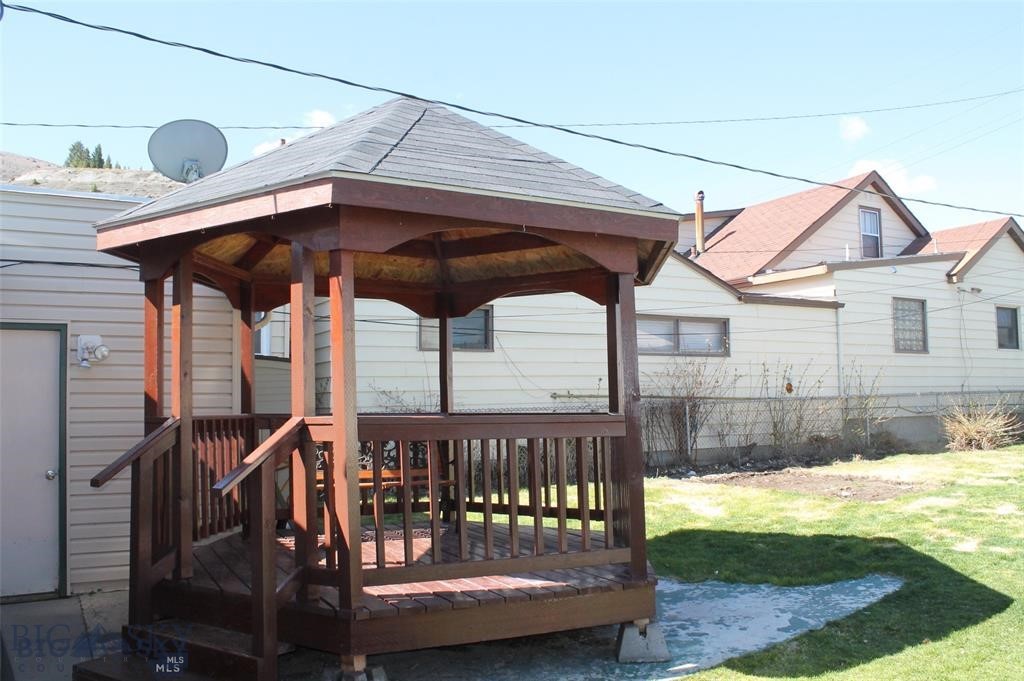 616 Cedar Street Property Photo 16