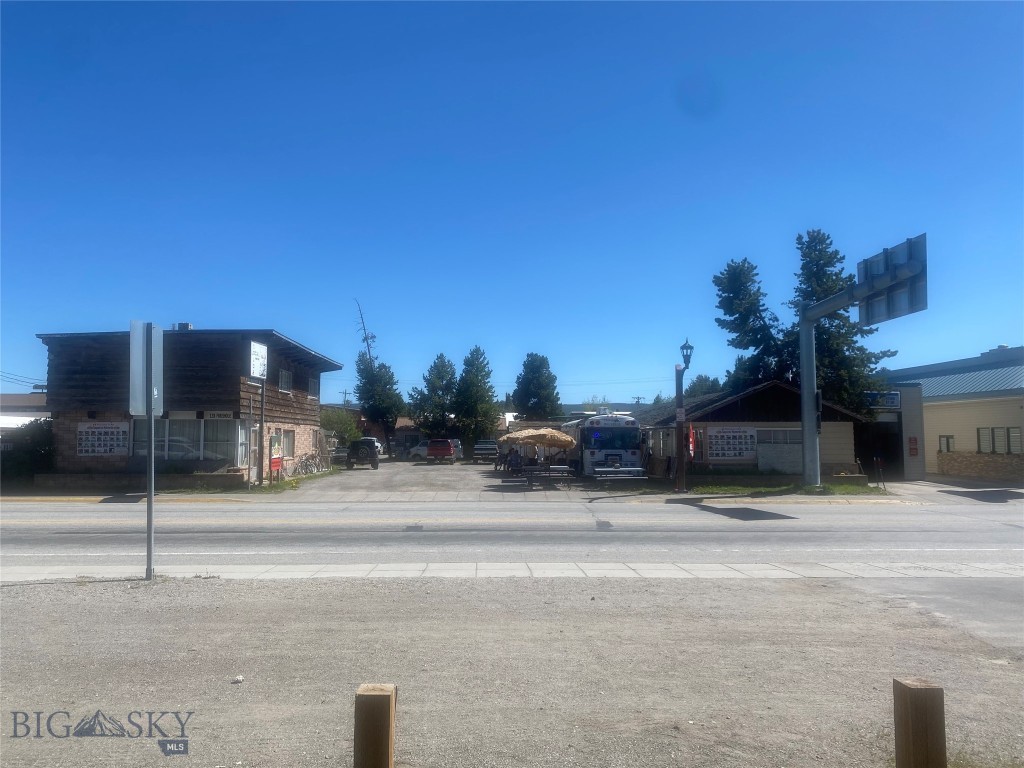 128 Firehole Avenue Property Photo 6