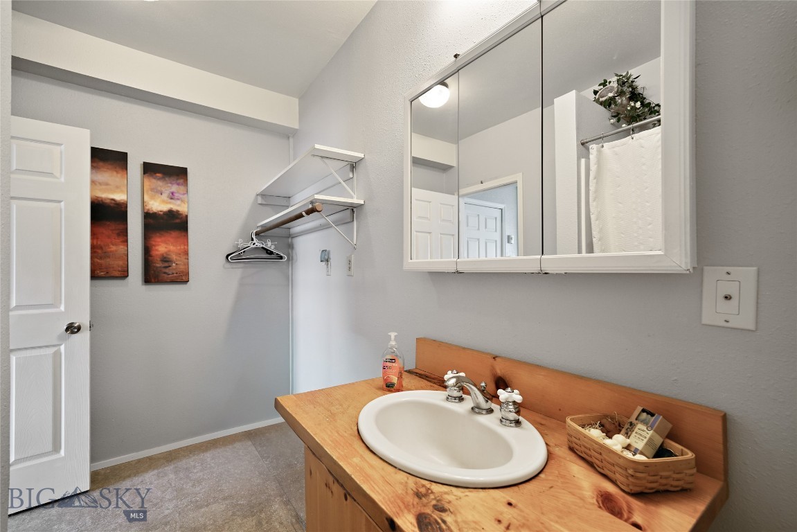 3480 Old Yellowstone Trail N Property Photo 27