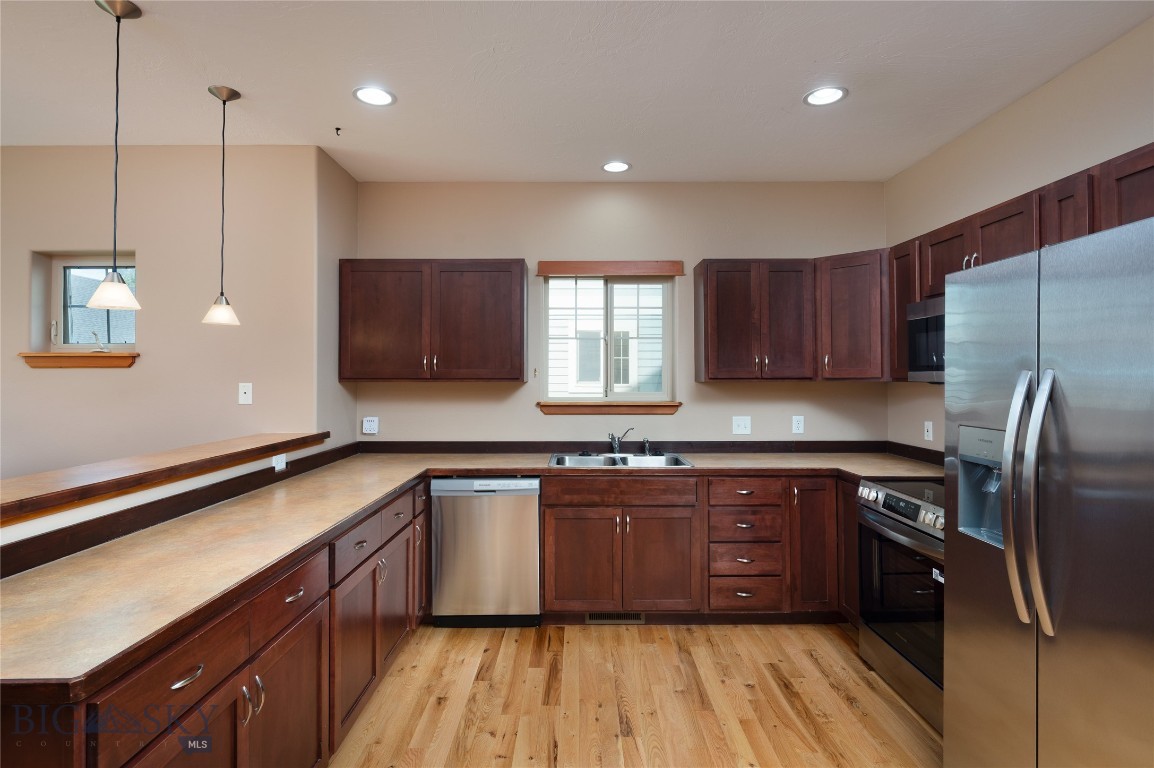 4236 Monroe Drive E Property Photo 22