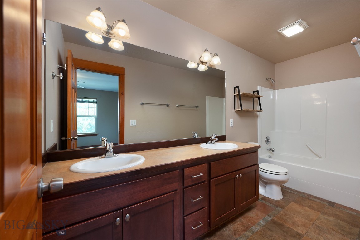 4236 Monroe Drive E Property Photo 32