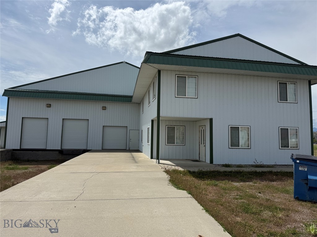 180 Centennial Drive Property Photo 1