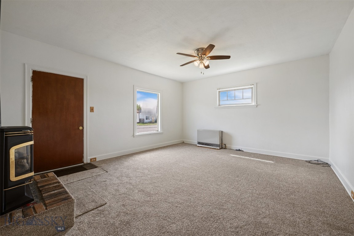 2125 Elm Property Photo 4