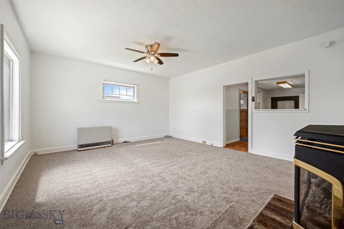 2125 Elm Property Photo 5
