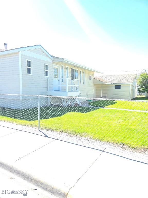 331 N Walnut St Property Photo 6