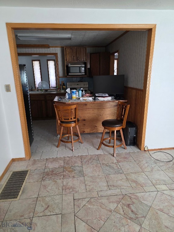 331 N Walnut St Property Photo 11