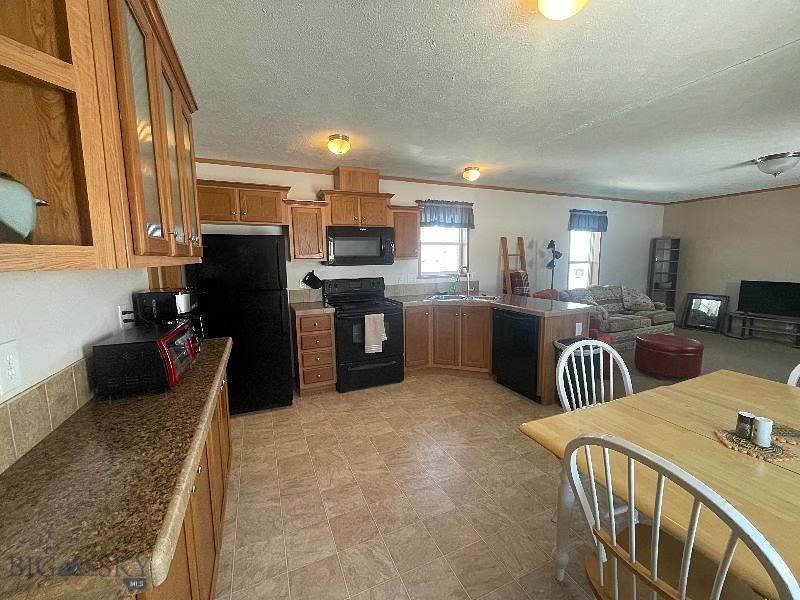 90 E South Property Photo 4