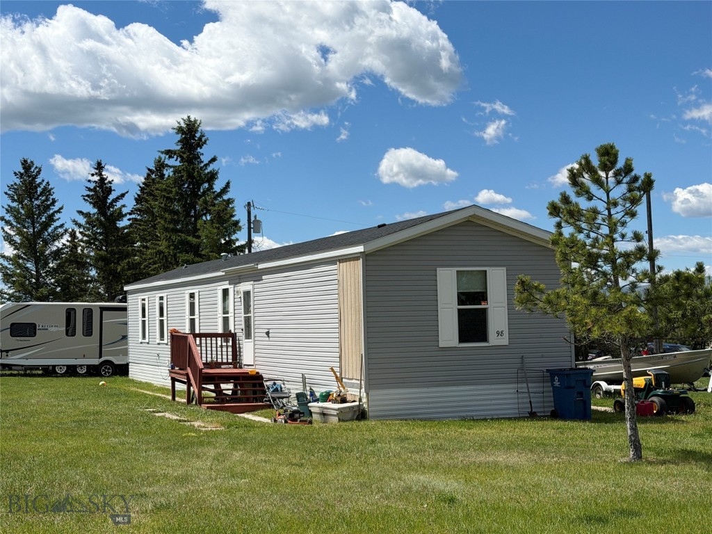 90 E South Property Photo 12