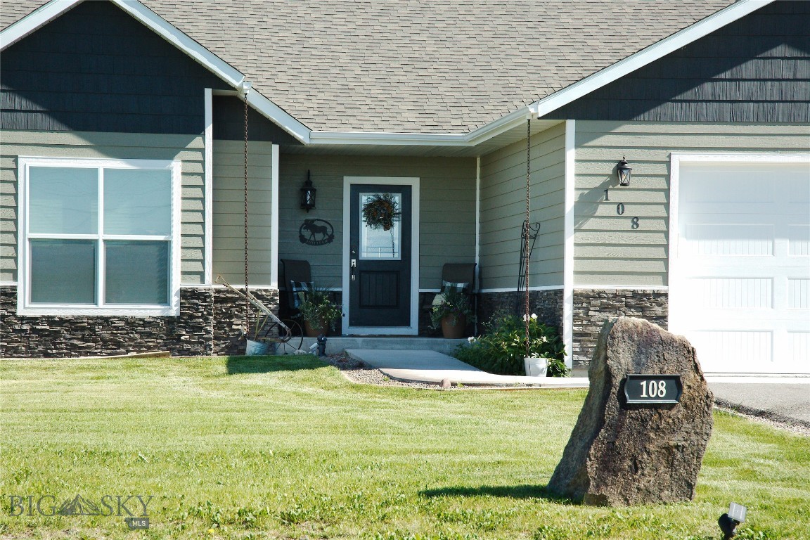 108 Rolling Prairie Way Property Photo 2