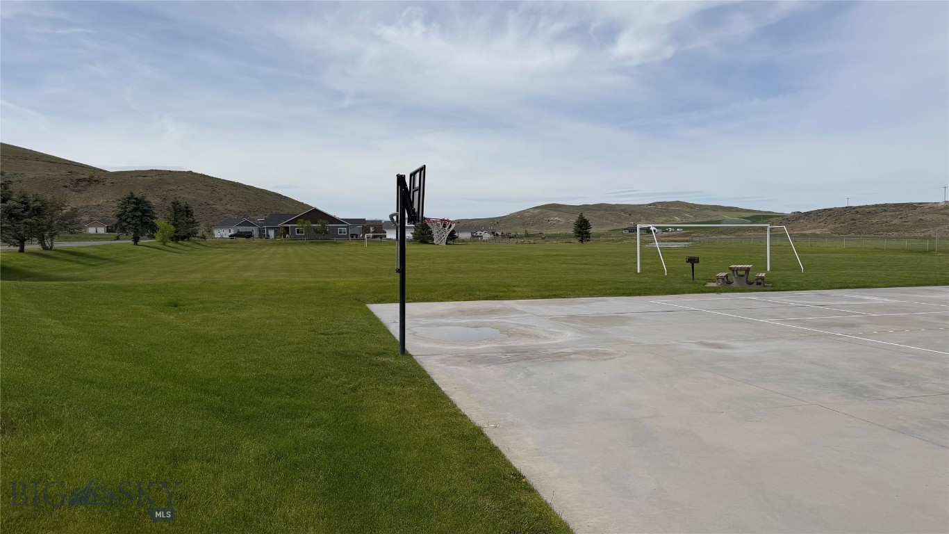 108 Rolling Prairie Way Property Photo 28