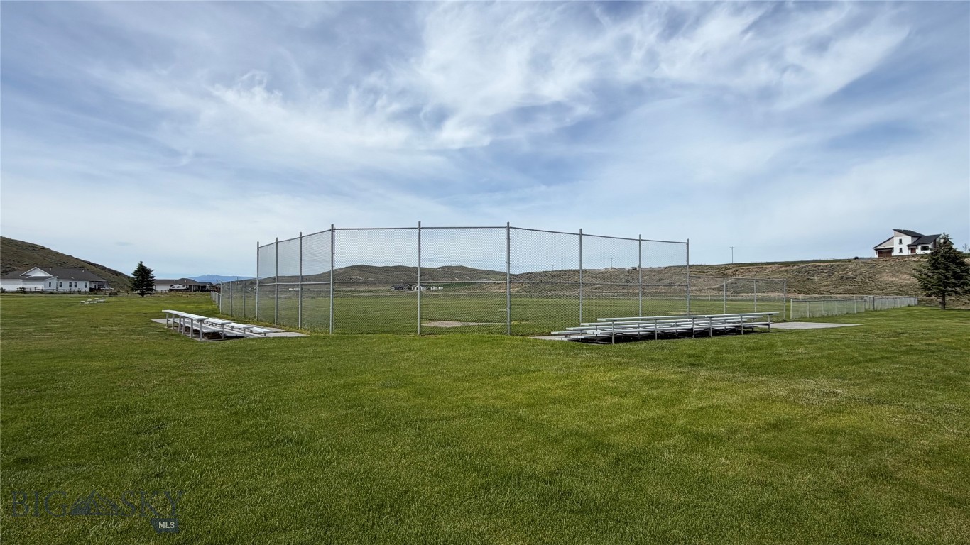 108 Rolling Prairie Way Property Photo 34