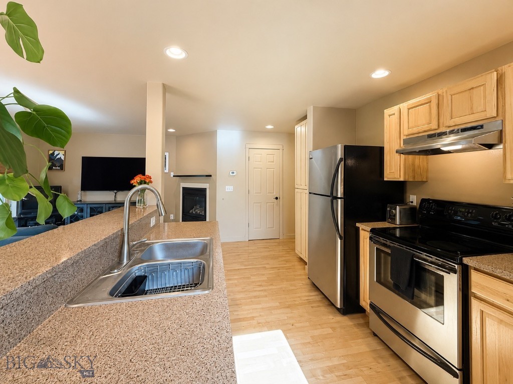 2756 Marlyn Court A Property Photo 8