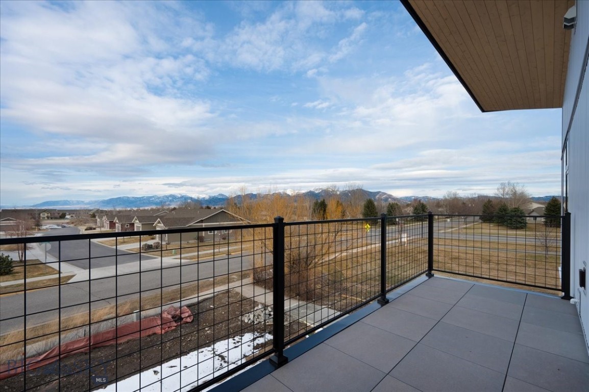 4204 Ravalli 203 Property Photo 9