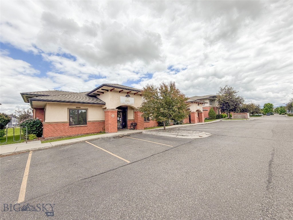 950 Stoneridge Drive 1 Property Photo 1