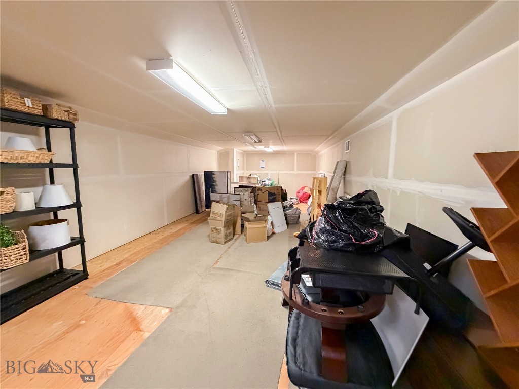950 Stoneridge Drive 1 Property Photo 23