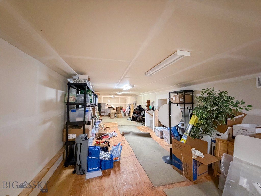 950 Stoneridge Drive 1 Property Photo 24