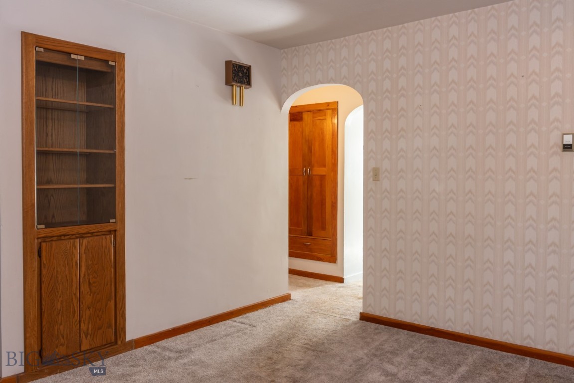 428 N Willson Avenue Property Photo 6