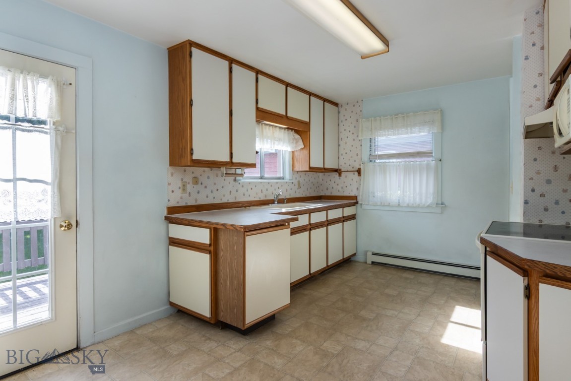 428 N Willson Avenue Property Photo 7