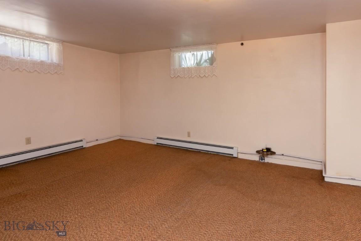 428 N Willson Avenue Property Photo 23