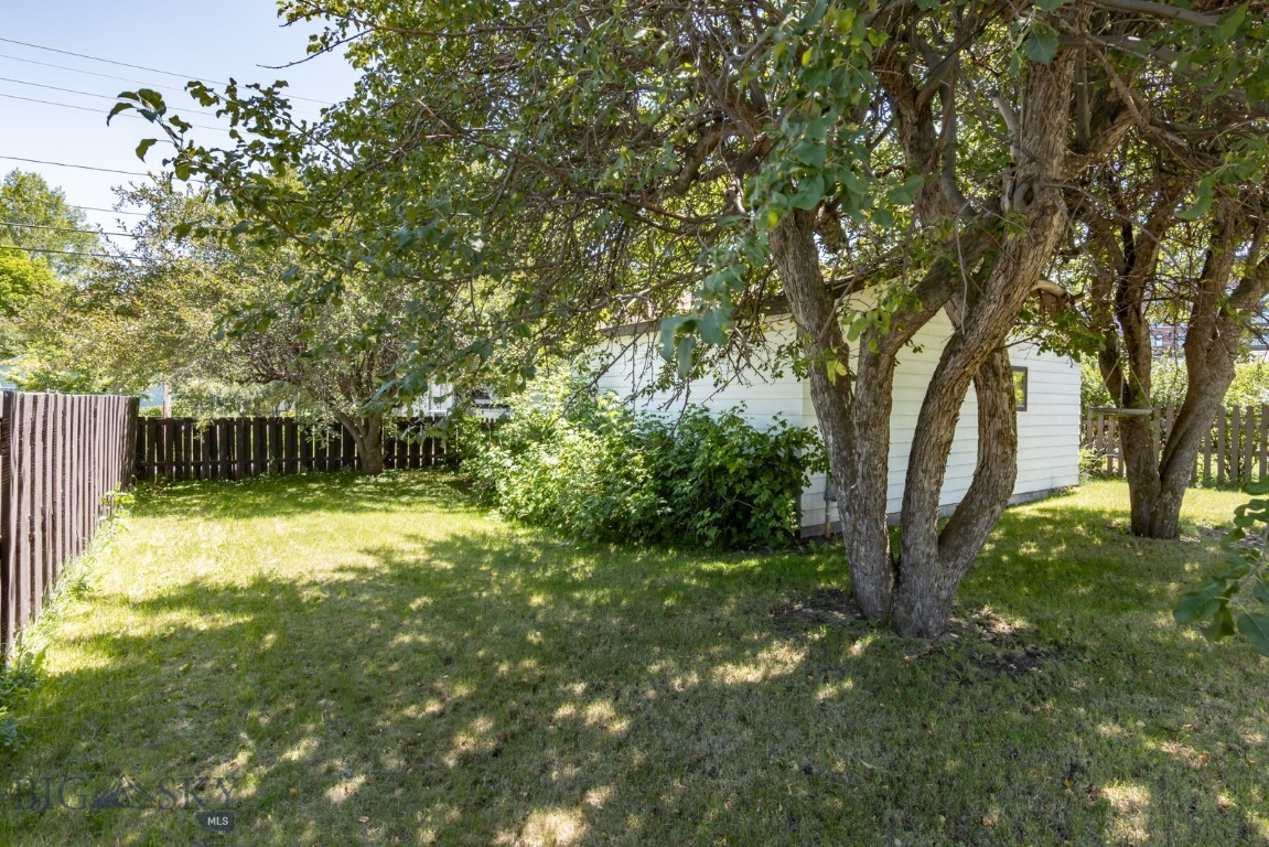 428 N Willson Avenue Property Photo 35