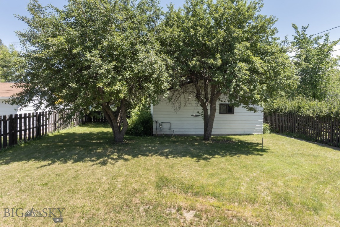 428 N Willson Avenue Property Photo 37