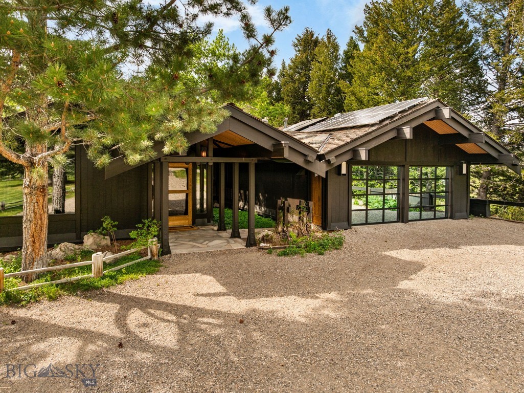 412244 Property Photo 2