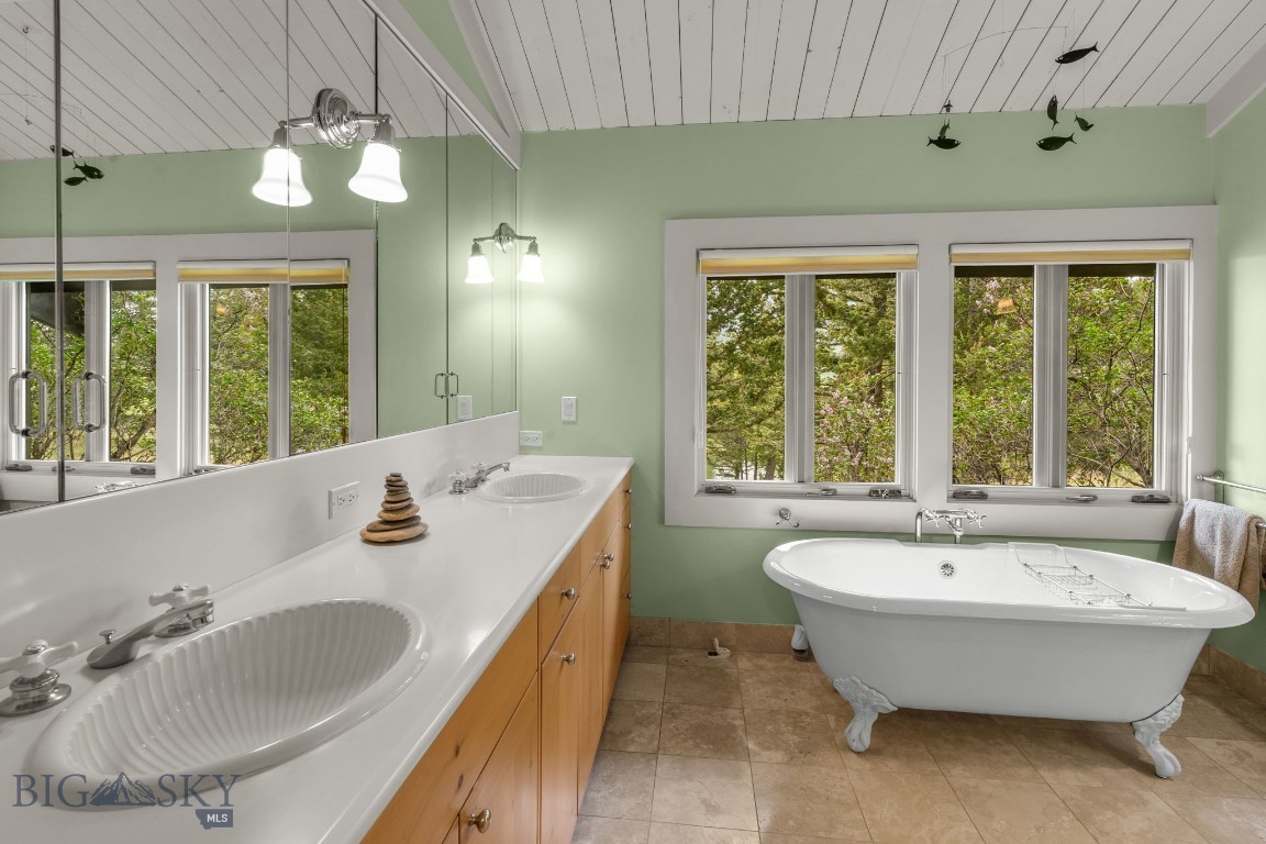 412244 Property Photo 6