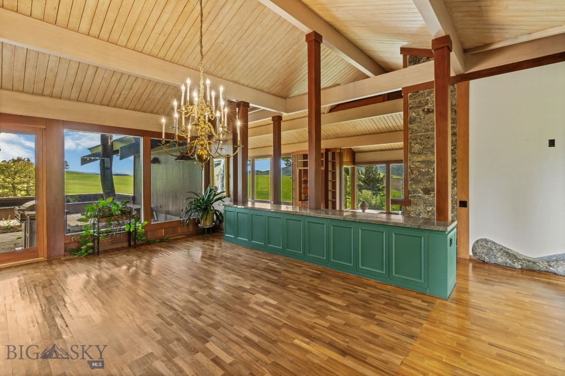 412244 Property Photo 30