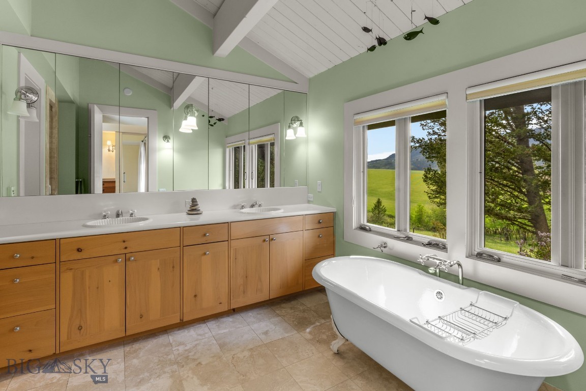 412244 Property Photo 34