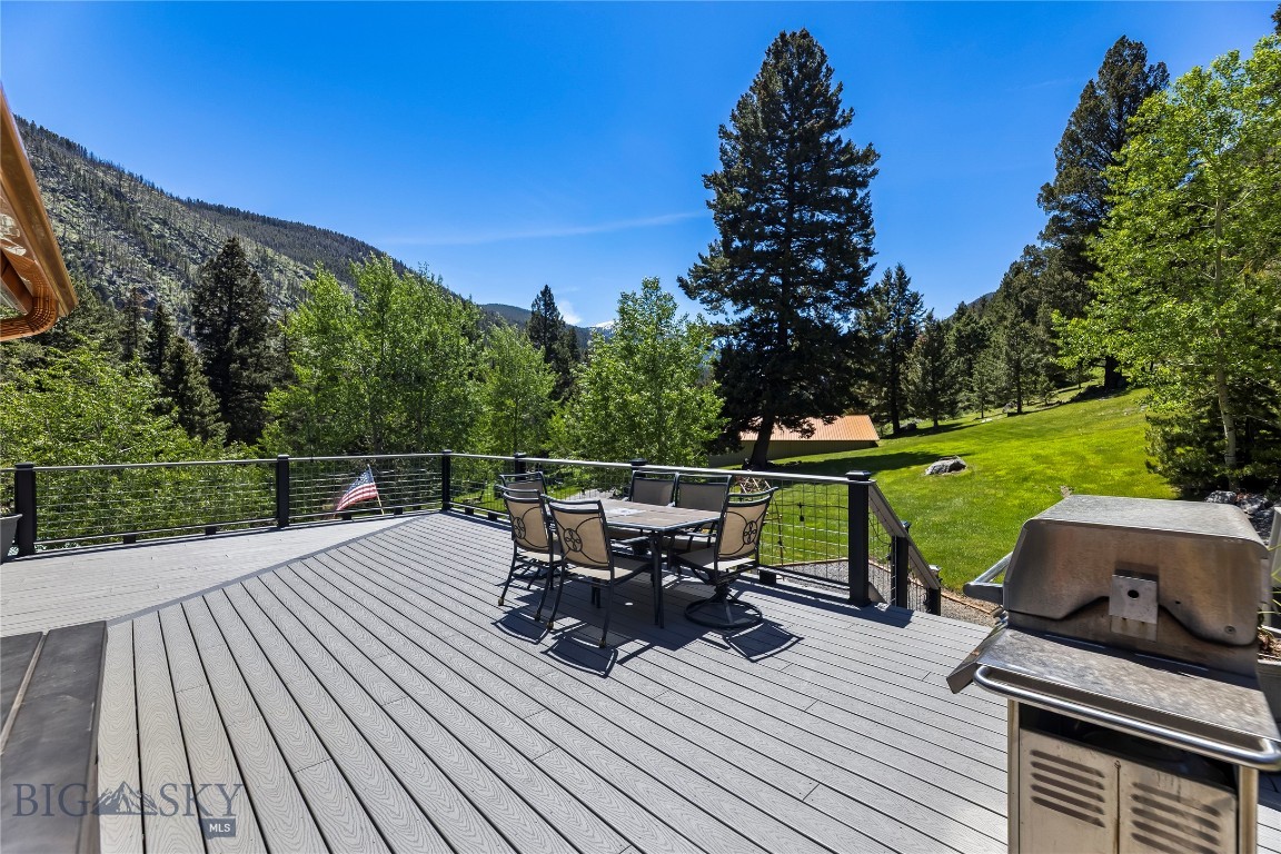 23 Whispering Pines Way Property Photo 4