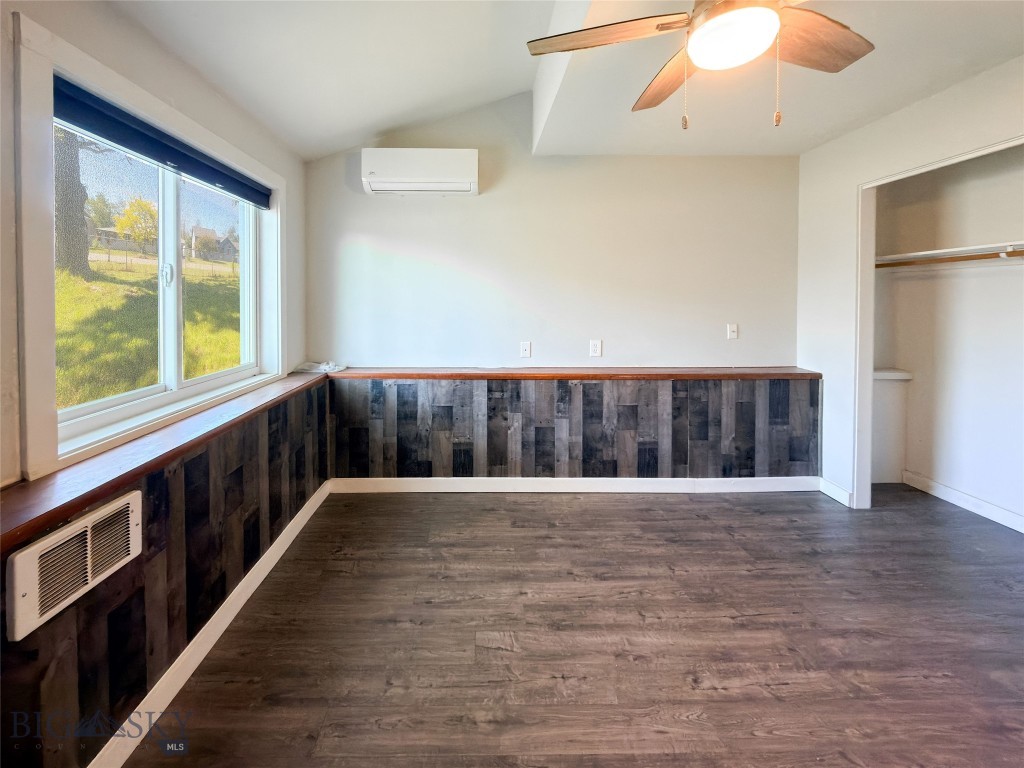 703 Mayfair Property Photo 33