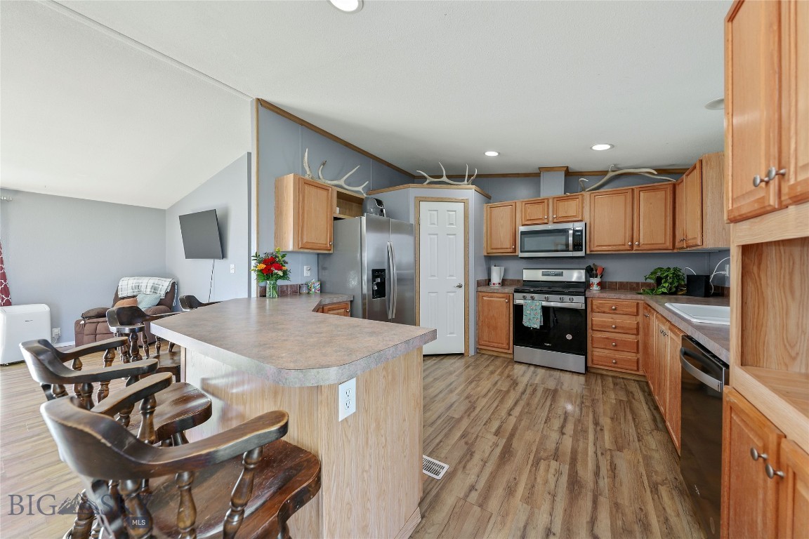 295 Astor Ave Property Photo 14