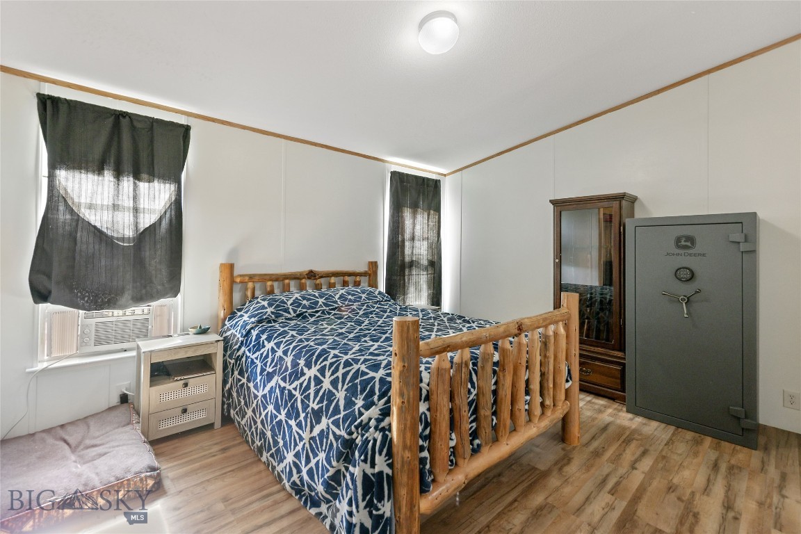 295 Astor Ave Property Photo 16