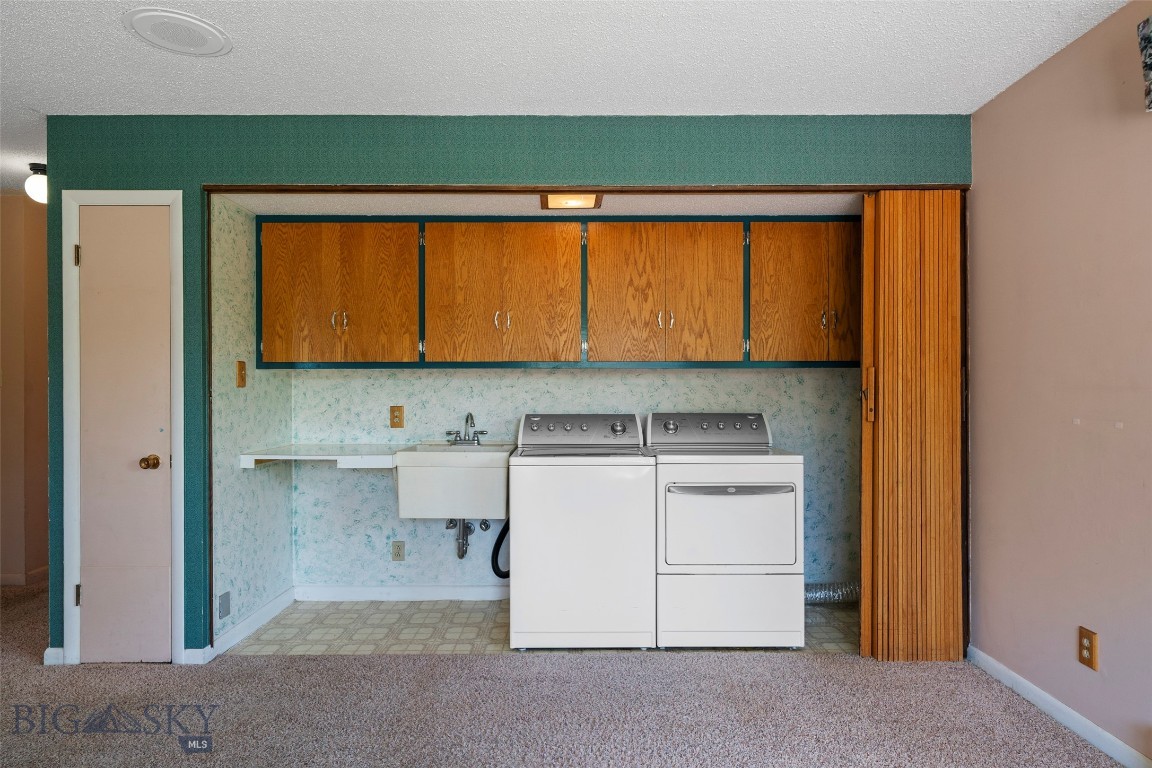 210 N Walnut Street Property Photo 41